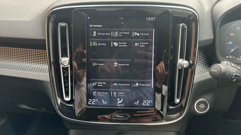 Volvo Xc40 2.0 D4 [190] R DESIGN 5dr AWD Geartronic Diesel Estate